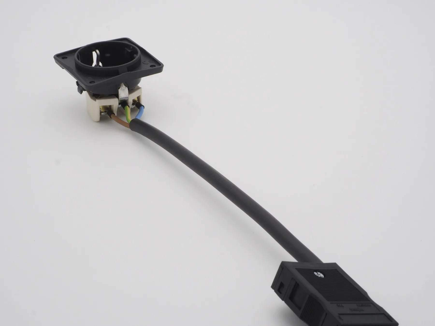 Panel mount socket with installation connector