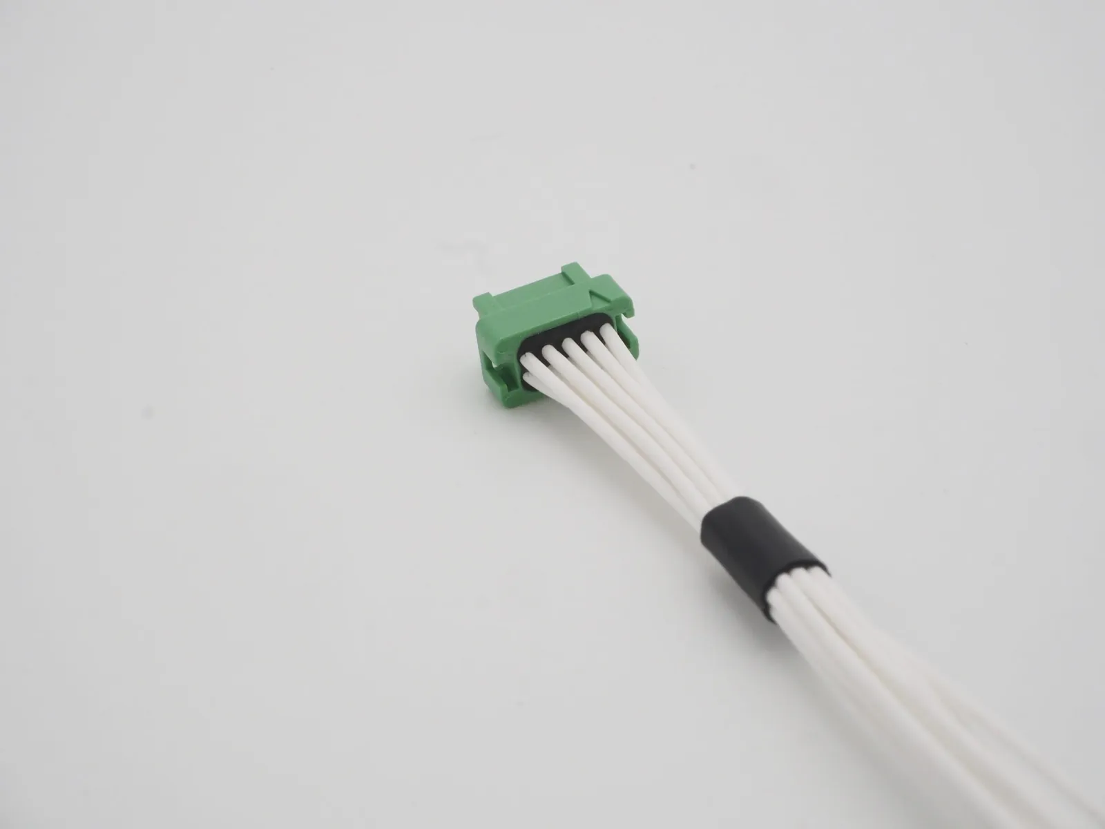 PTFE-isolierte Einzeladern mit Steckverbinder